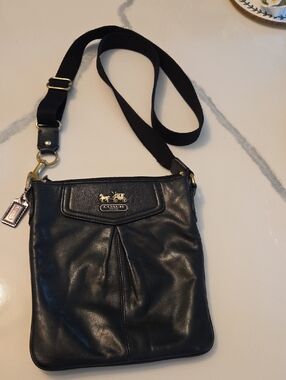 Vuntage Coach Black Leather Crossbody with Gold Hardware